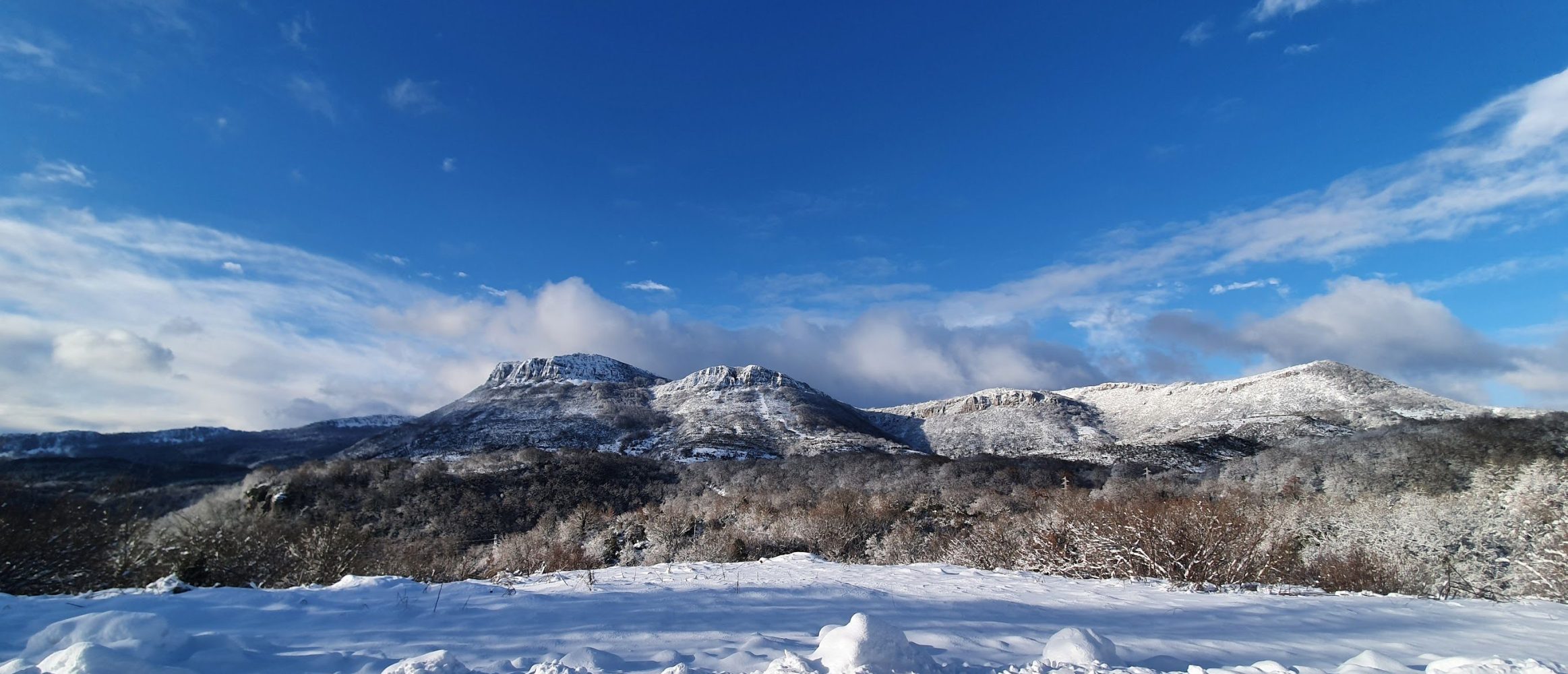 a snow covered mountain